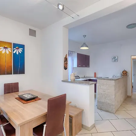 Adria By Interhome شقة Marčana